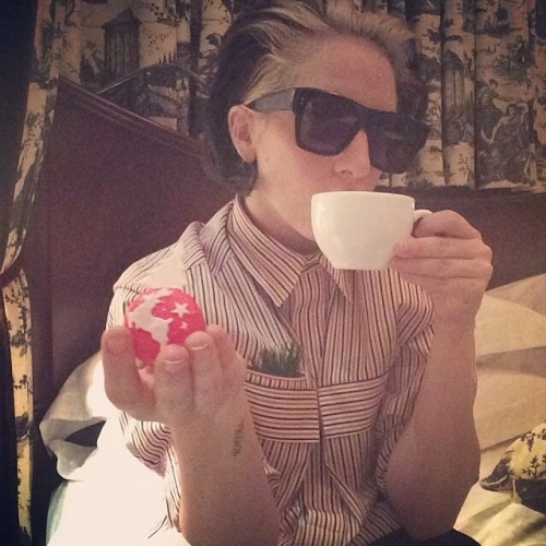  Rudolf the red nose cookie! Tea and naptime. #iLoveLondon 