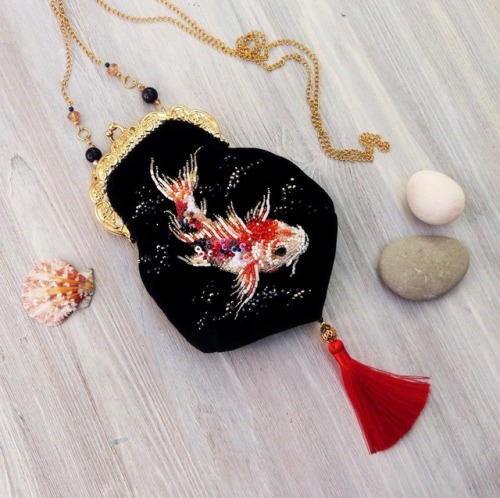 ineverwantedthisstupidblog:Koi fish hand embroidered purse by DragonLoverArt on Etsy.