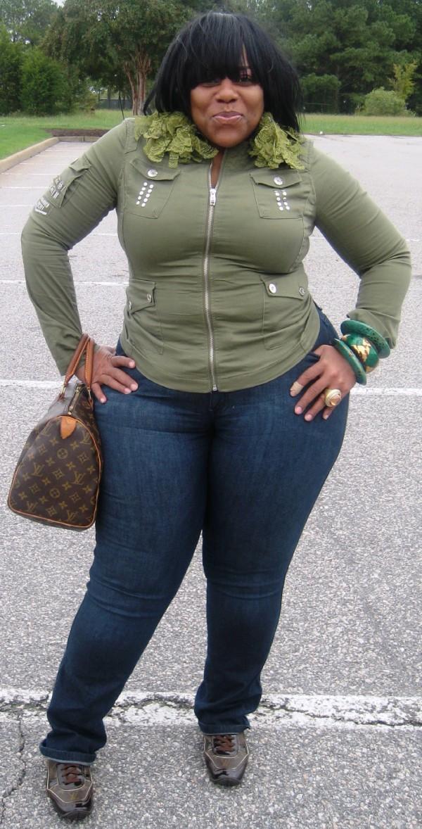 planetofthickbeautifulwomen:  Curvaceous Boutique Model 