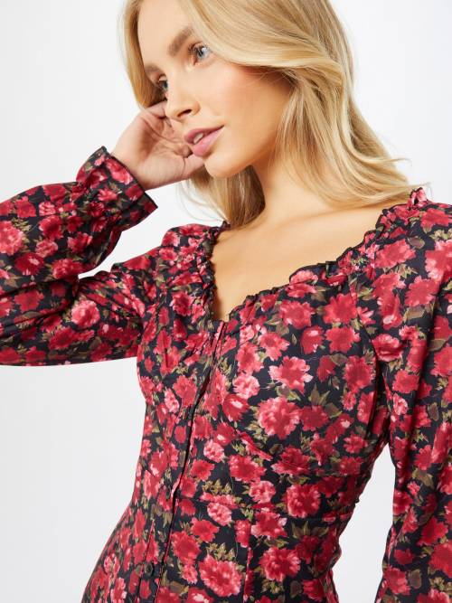 sweetheart neckline