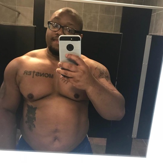 walkertexasblackpowerranger:  donniebearsama:  #donniebearsama  😍😍😍😍😍🤤🤤🤤🤤 just my type!!!!!