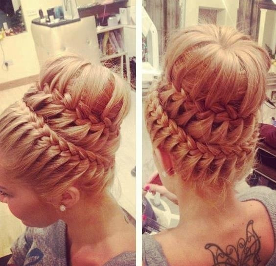 ladyoctothorpe:  I don’t know if this is more the ultimate sock bun or the ultimate
