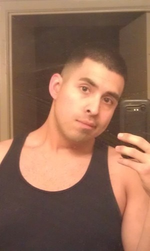 dallasltn35:  ltnguynla:  Hot  This dude is sexie