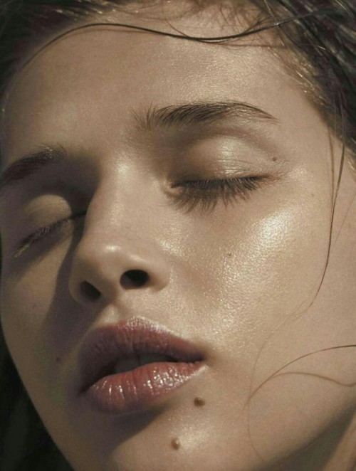 jasonflatlander:  ANAIS POULIOT by HANNAH KHYMYCH for  L’OFFICIEL PARIS JUNE/JULY 2014