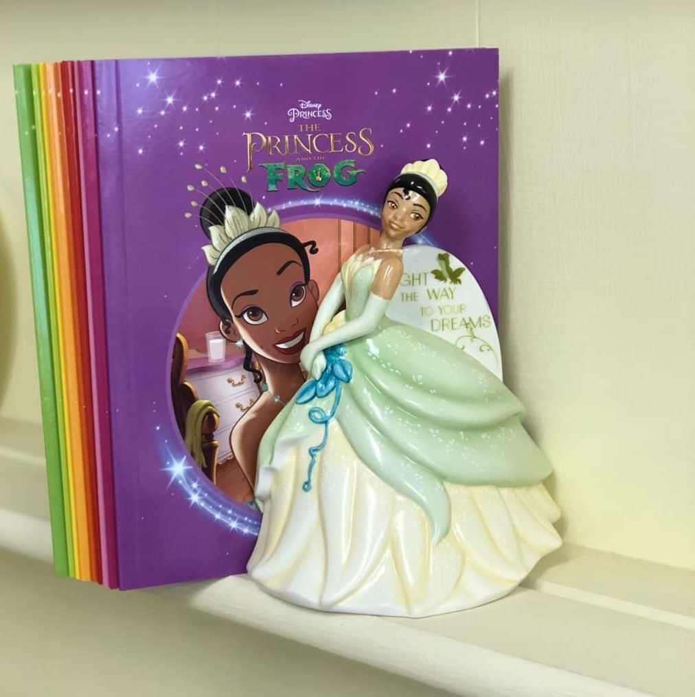 dance and mince — Tiana's Flyer, Frog Naveen and Frog Tiana, Louis