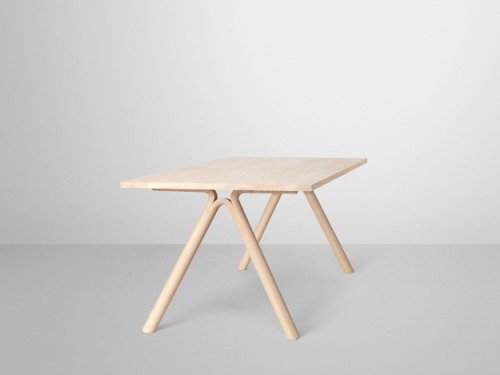 nothingtochance:SPLIT DINING TABLE / STAFFAN HOLMGreat craftsmanship and interesting details newer g