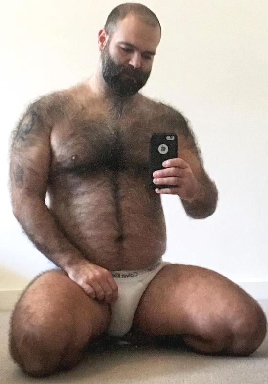 williambonilla:Hairy Bear selfie