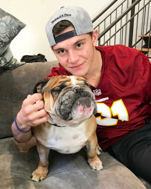 Andre Burakovsky with Mario, Daniel Winnik’s dog(Source: instagram.com/poochamos)