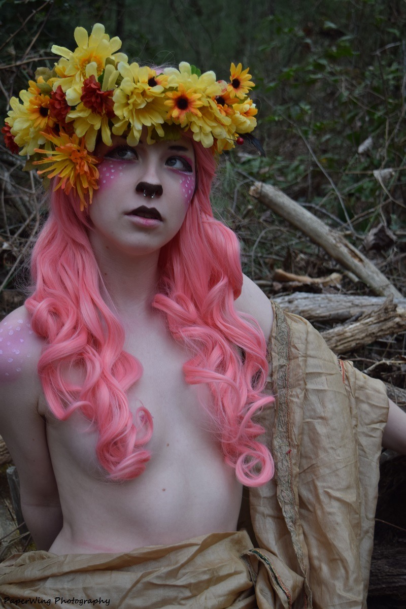 paperwings-photography:Faun | Photographer