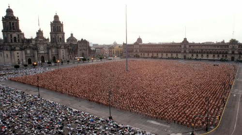 World finest photography art by Spencer Tunick. Group of naked peoples