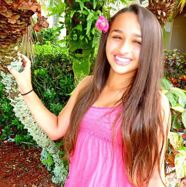 entertainmenttonight:  Transgender teen, Jazz Jennings, is getting getting her own