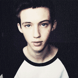 davidsbrewer:  Troye Sivan + winking 