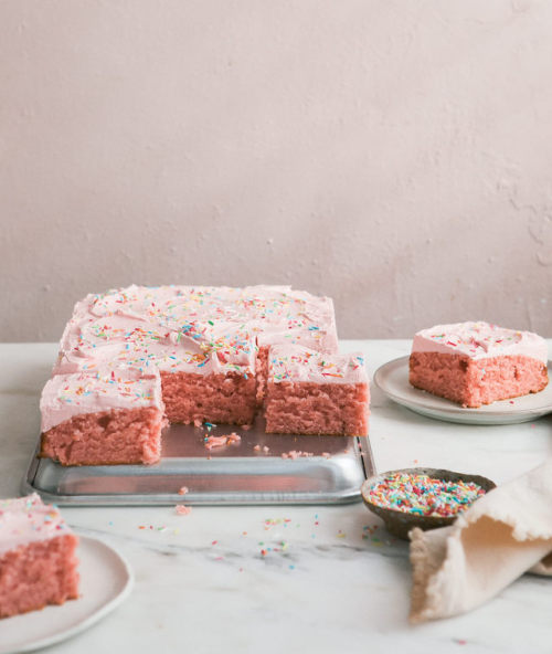 sweetoothgirl:    STRAWBERRY SHEET CAKE WITH porn pictures