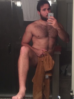 tallguy446:Post shower selfie from earlier today