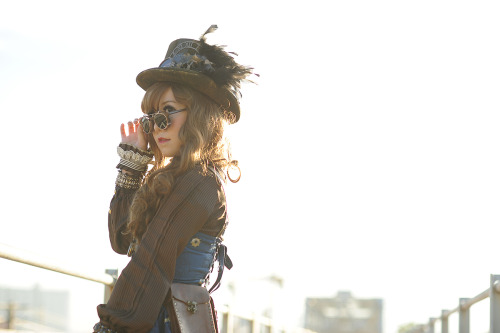 shadow-walk:  My first time trying steampunk lolita. I made it for the Metamorphose 2014 coordinate contest. If you haven’t already, please support Meta by checking out all the entries here! There’s no limit to how many photos you can like, and there’s