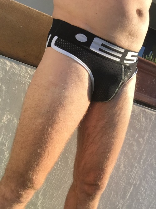 sabound2bfun:ES piss