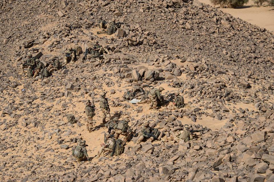 gunsngear:  A French patrol base in Mali.