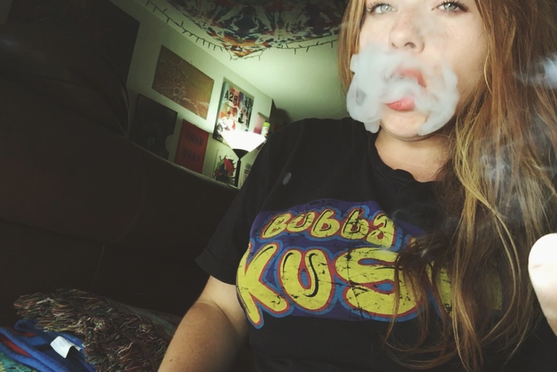 stonerr-boner:  💨💨💨