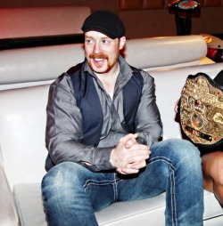 feverishfromtoomuchrhodester:  Dang!  I like Sheamus in those hats and jeans.  I call for a street fight right now.