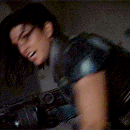 carasynthias:  Cara Dune + guns