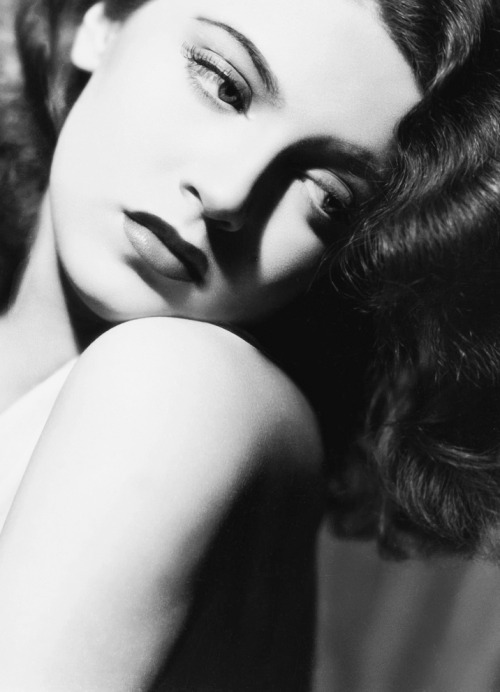 hollywoodlady:  I haven’t had an easy life, but it sure hasn’t been a dull one. And I&rs