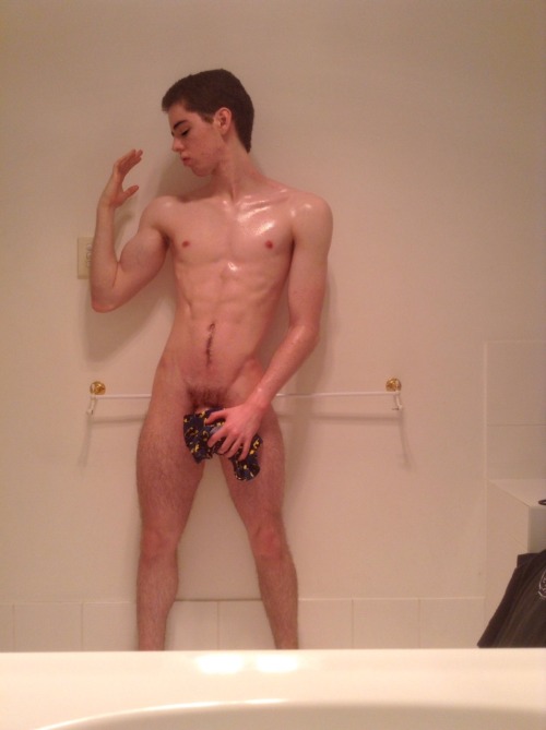 onlineexposer:Dillon is the hottest *_*http://dillonj94.tumblr.com/