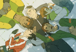 keeyko: Kids taking a nap on space dad This