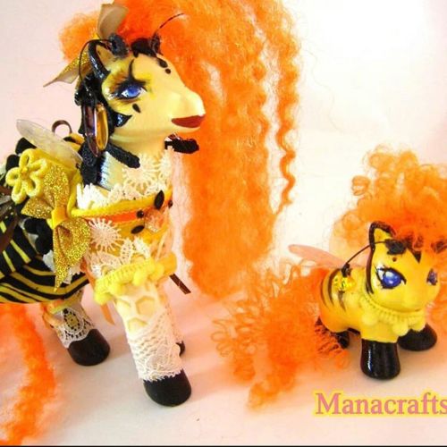 My Little Pony custom by @lightningmanacrafts featuring Retro Dolls US Orange Marley Kanekalon hair