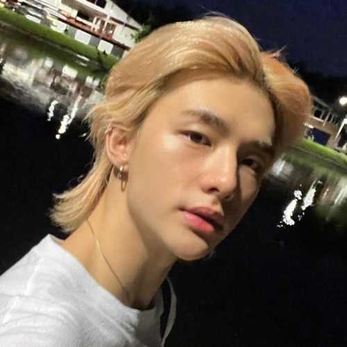 Hwang Hyunjin Icons.