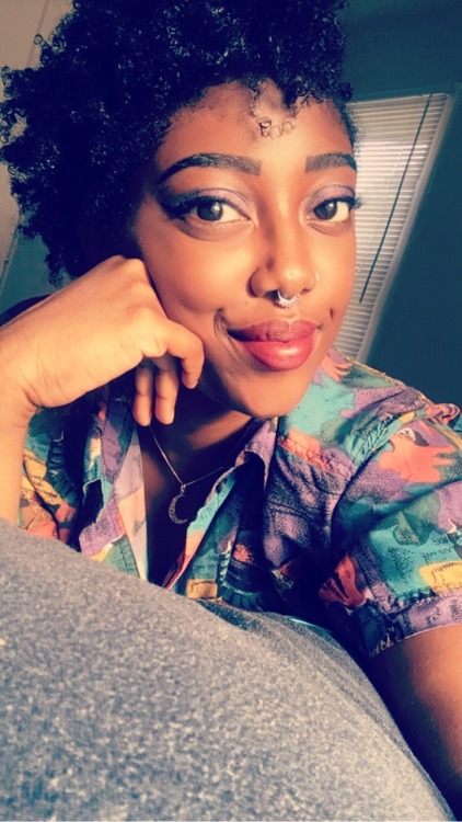 sen–sui:  cocoabutterbabe:  🔮🔮  80’s aren’t dead
