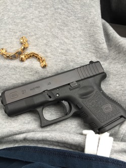 dertbagbaby:  #glock