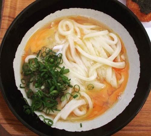 釜玉うどんσ(￣、￣=) 山越（大磯） #noodles #udon #sanukiudon #delicious #うどん #讃岐うどん #lunch