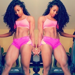 iofbeholder:  pink with curls (more…)View Post  🔥🔥🔥👄👌💪👍🌹