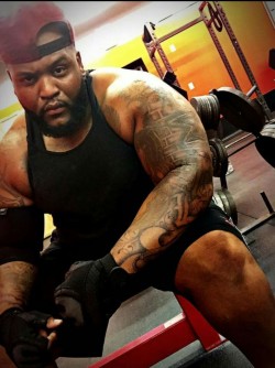 tattedsavage88:  BIG DADDY IN CHARGE THICKNESS