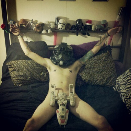 XXX starwarsgonewild:  Bed Wars by sterling_silver_tk666 photo