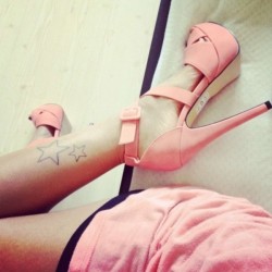 Oh I need these shoes&hellip;.yes indeed I do!!! Slaying in ladylike style today  cravehiminallways212!! 