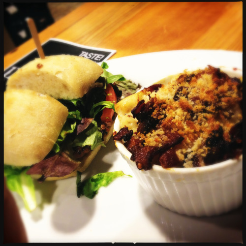 Bringing it back to SLO.Dinner at Taste with the Housemate. Lamb slider, cheddar and bacon Mac n che