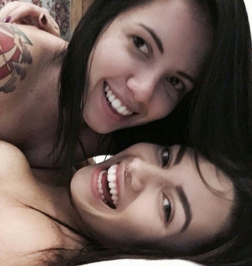 Porn Pics idrathergoforgirls:  👭