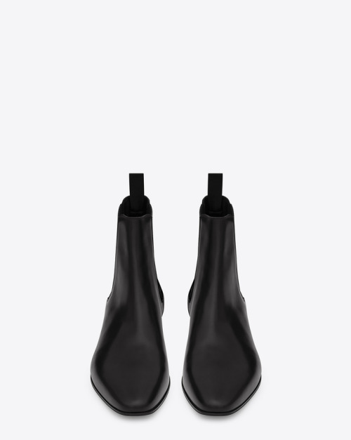 Saint Laurent classic chelsea boot (men’s)