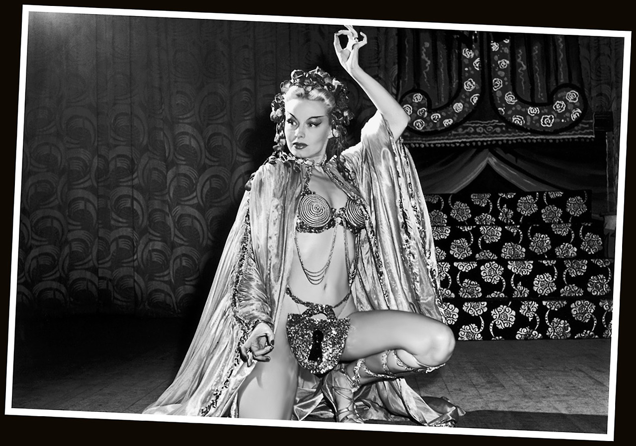 Lili St. Cyr        (aka. Marie Van Schaack)“In one of her early shows, she