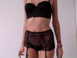 lsdzeppelin:  also cute n cheap H&M bra