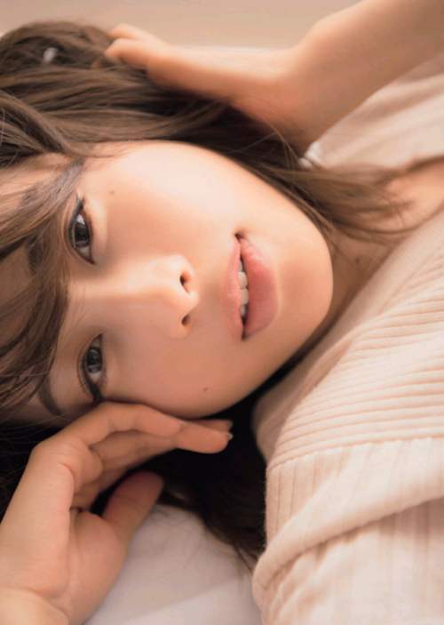 tsuboyan: zetsurinder: #綺麗なお姉さん #加藤綾子 #カトパン #女子アナウンサー #女子アナ #フリーアナウンサー #美脚 #脚線美 #美女 #美人 #美人アナウンサー #美