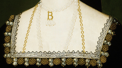 electricwine:HISTORY MEME: [1/5] Women - Anne Boleyn
