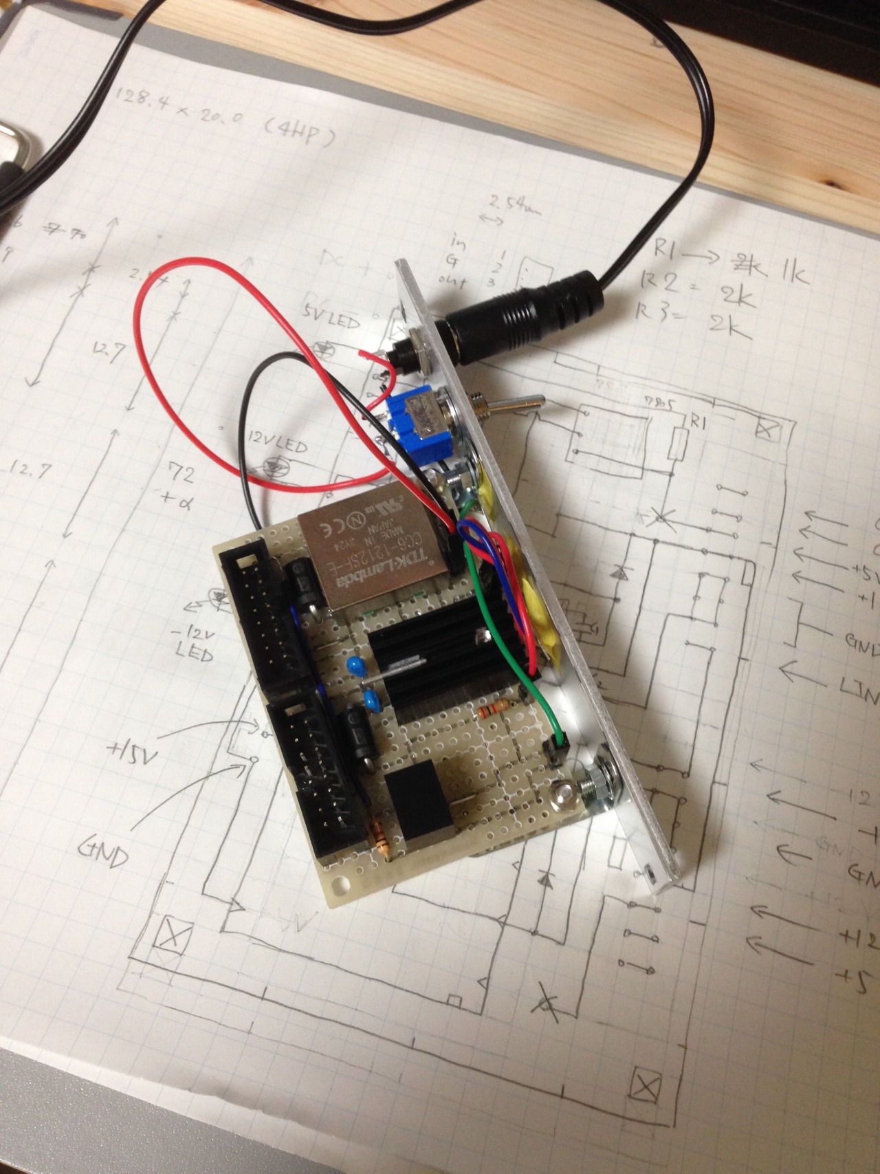 めそめそなたんぶらー — ユーロラックモジュラーシンセ用の電源を自作する（スイッチング電源使用バージョン）