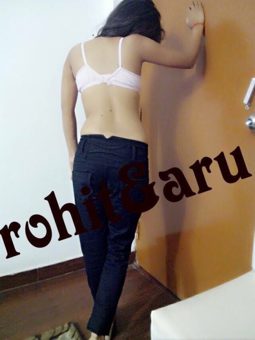 rohitaaru:Looking for mature male from lucknow or kanpur,we are cpl from lucknow 22f 25mGreat body