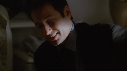 scullyphile: Scully: I’ll always keep you guessing. Mulder: *cutest chuckle ever*