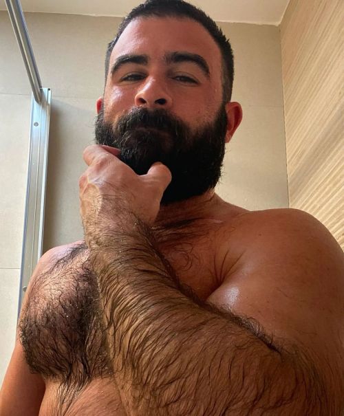 cabin12silverbear: beardedhairyscruffhunks: Truly, A MAN @danigarrido24 ❤www.instagram.com/p
