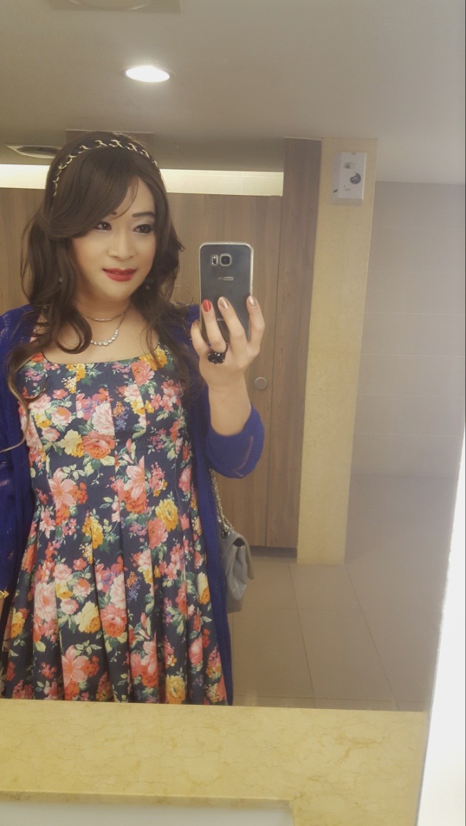 yeo-jung:  환영합니다^^ 그치만 뭐 노출이나 그런  성적인 포스팅은