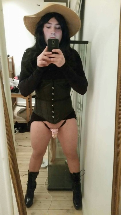 Me trying to be a good sissy slut