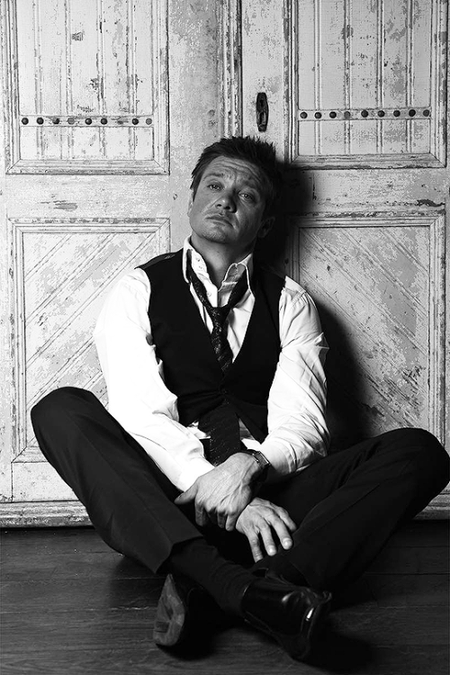 clintfbarton: Jeremy Renner by Steve Vaccariello (2010)